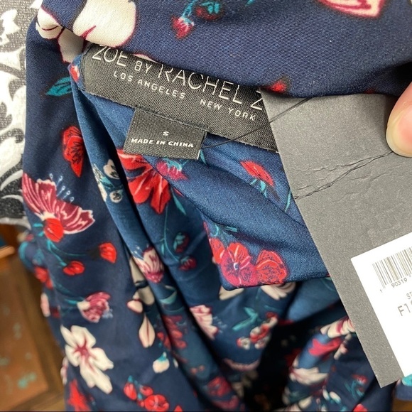 Rachel Zoe One Shoulder ruffle Floral Pullover Top - Picture 10 of 10